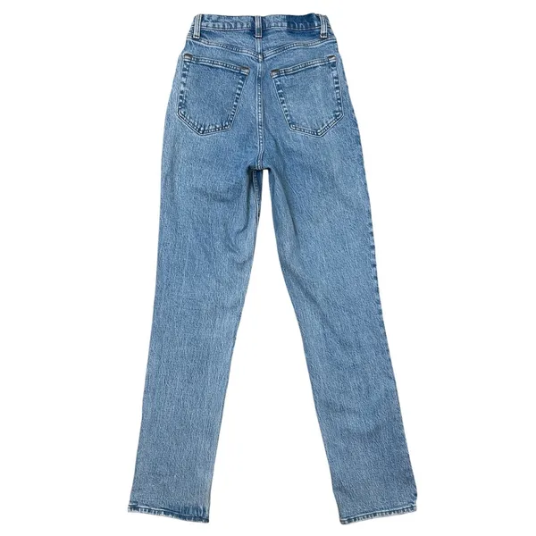 Abercrombie Curve Love Ultra High Rise 90's Straight Jeans Medium Wash Size 26L - Image 6