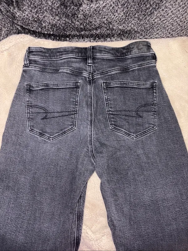 American Eagle Mom Jeans, Size 4 X-Short - Image 3