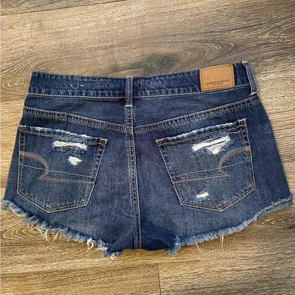 American Eagle Outfitters TOMGIRL Dark Wash Distressed Shorties Size 2 - Image 2
