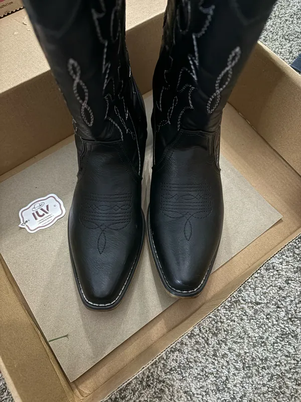 Cow girl boots - Image 2