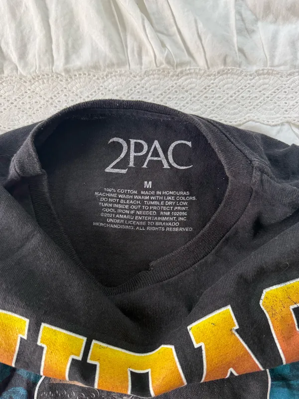 Tupac Vintage Style T-shirt - Image 3