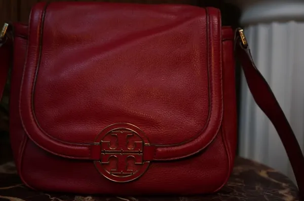 Tory Burch Leather Crossbody Bag - Image 10