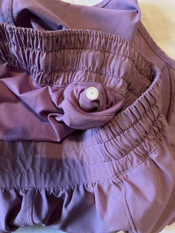 Lululemon Hotty Hot Shorts 2.5" - Image 3