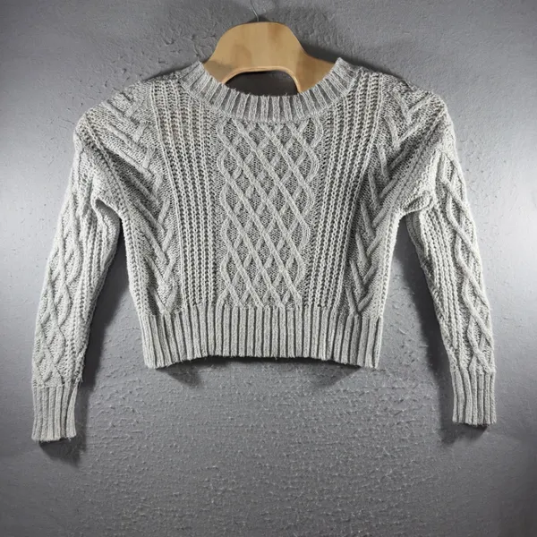 3276 | American Eagle Cable Knit Cropped V-Neck Sweater Gray Womens Small - Image 2