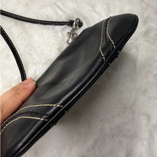 y2k COACH Black Leatherware Wristlet - Image 4