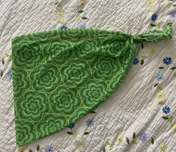 SheIn Green Sarong Wrap - Image 3