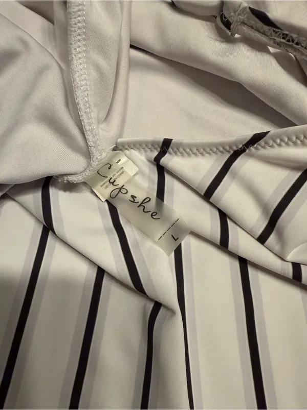 Cupshe Black & White Striped Wrap One Piece Swimsuit Size Large - Image 7