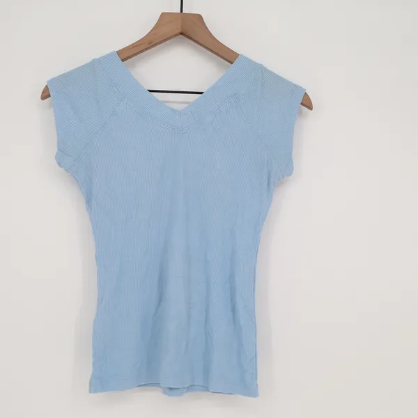 BDG Top Womens M Ribbed V-Neck Light Blue Cap Sleeve Slim Fit Excellent - Image 4
