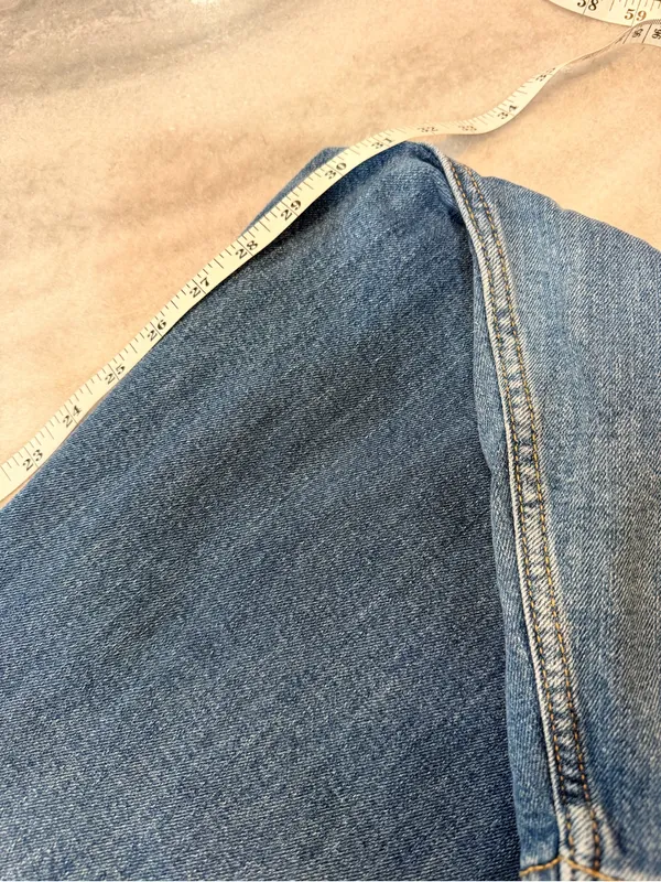 Old Navy Size 18 Higher High-Rise Flare Jeans Medium Wash Stretch Denim - Image 7