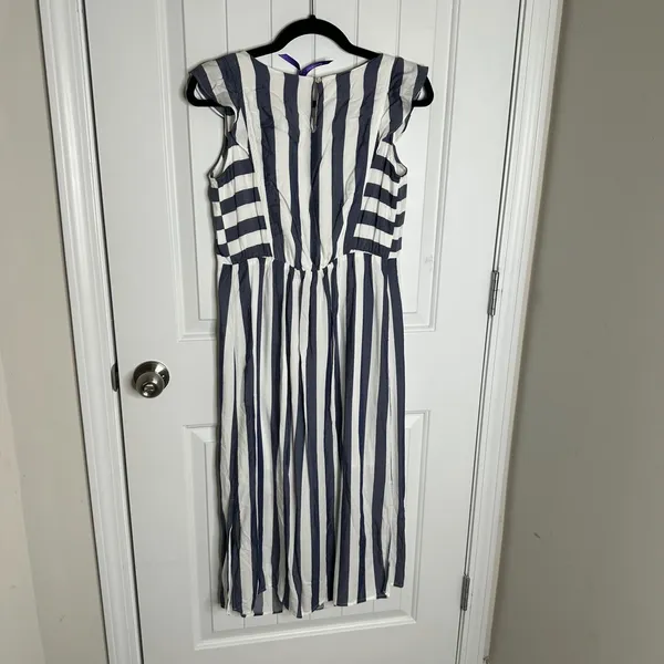 Seraphine maternity blue striped ruffle midi dress size 4 US comfy summer‎ - Image 6