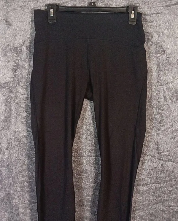 Lululemon train times 7/8 leggings size10 women(flawed) - Image 2