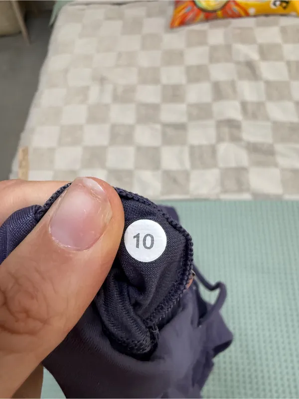 Lululemon Exquisite Bra‎ size 10 - Image 3