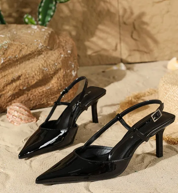 Black kitten heel Size 7 - Image 2
