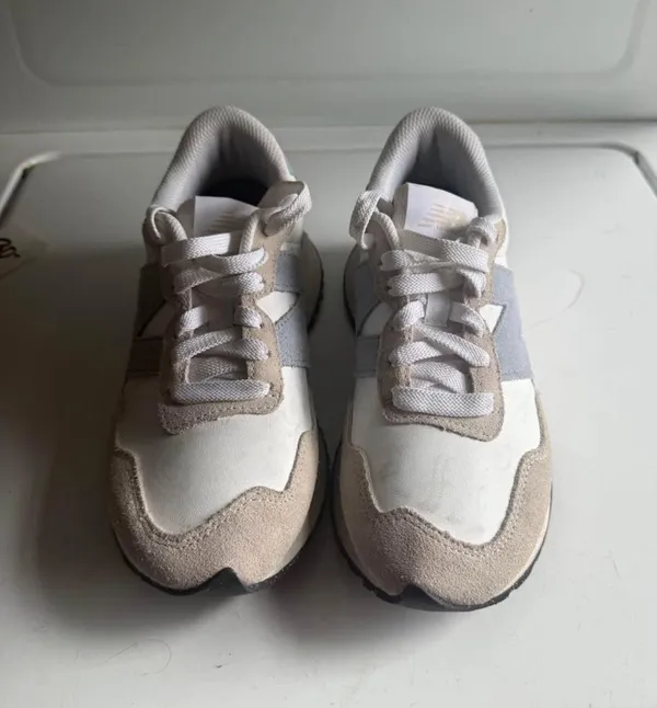 Nike New Balance - Image 2
