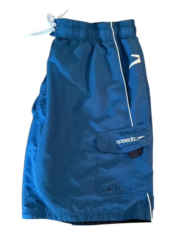 Speedo swim trunks size medium - Image 4