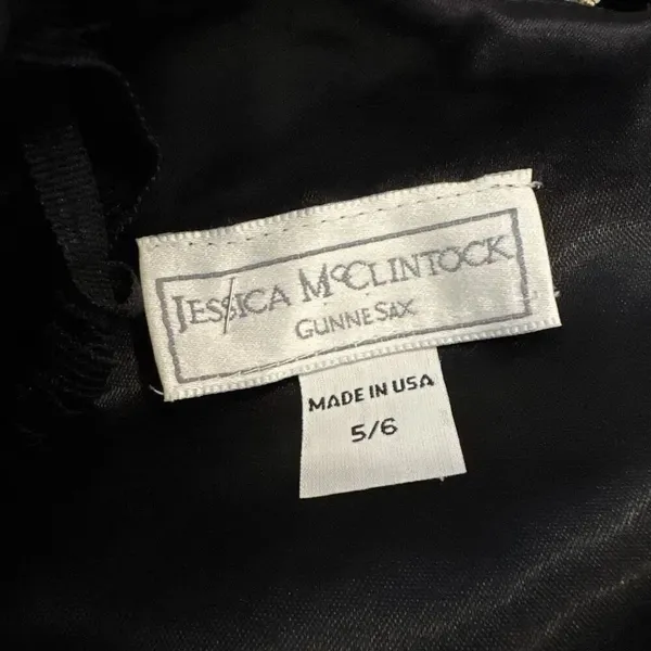 Jessica McClintock Velvet 80s Gunnesax dress size 5-6 - Image 2