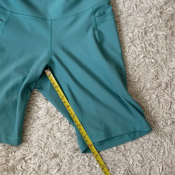 Old Navy Bike Shorts - Image 5