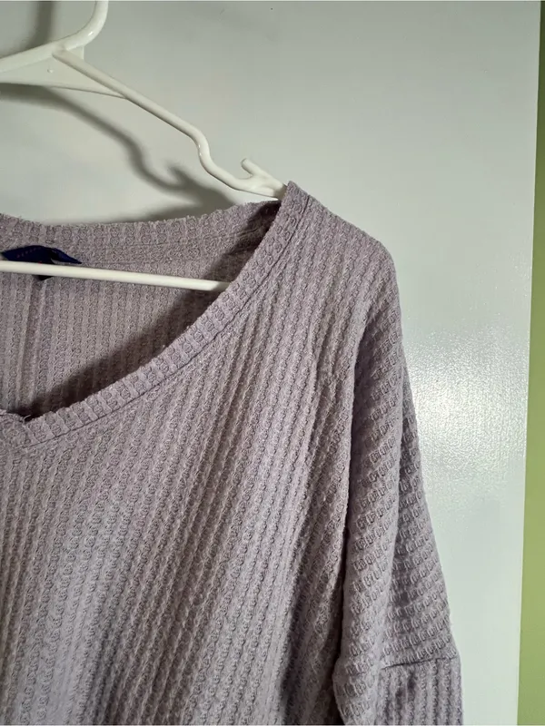 Aeropostale Women’s Size Medium V-Neck Thermal Top‎ Light Purple Lavender Waffle - Image 5