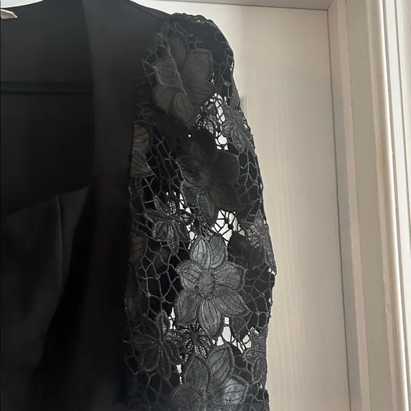 Anthropologie Dolan Black Lace Sleeve Square Neck Women's Top - Image 4