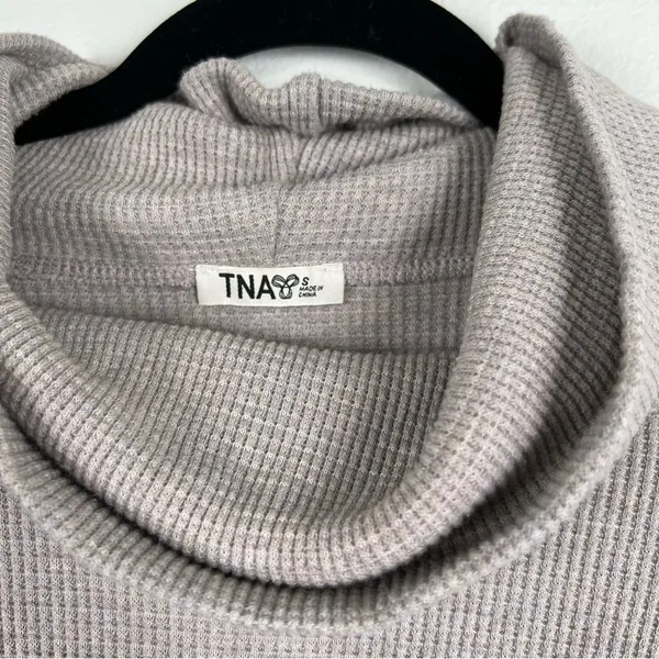 Aritzia TNA‎ Thermal Cowl Neck Tee Gray Sz S - Image 5