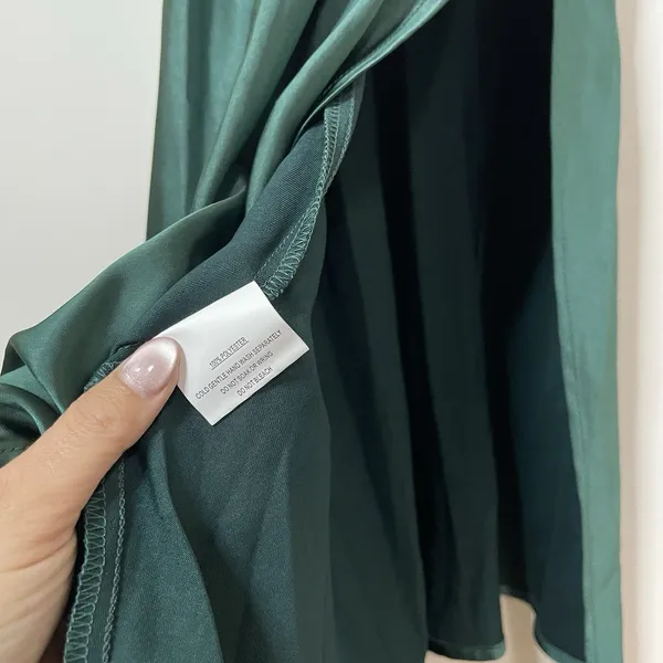 NEW! Selfie Leslie Well Versed Pleated Bust Front Split Dress Forest Green Med - Image 8