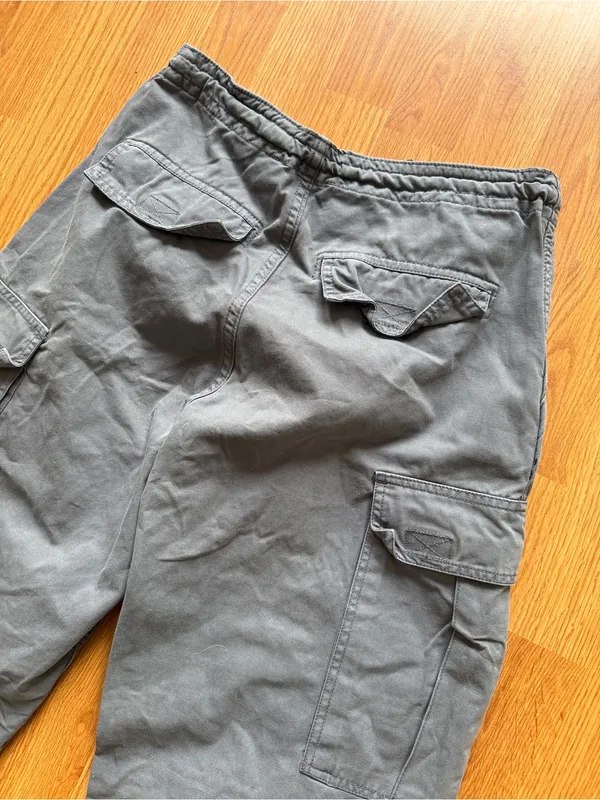 Brandy Melville Jemma Cargo Pants - Utility Style - Image 7