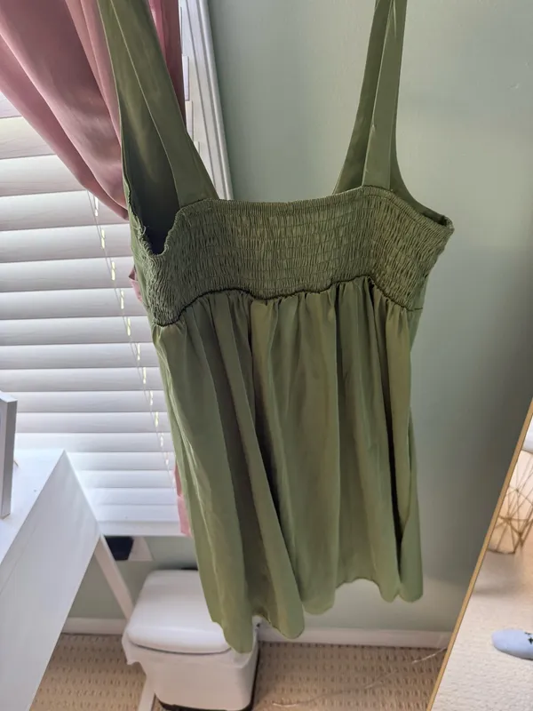 Amazon Green satin dress - Image 5