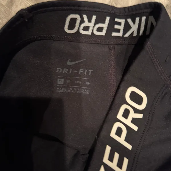 Nike Pro Dri-FIT Black Cropped Leggings /‎ Capri Tights – Women’s Size XS - Image 3
