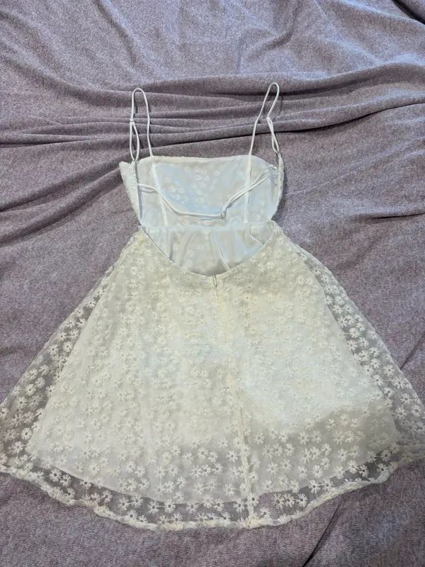 White Floral Lucy in the Sky Dress - Image 3