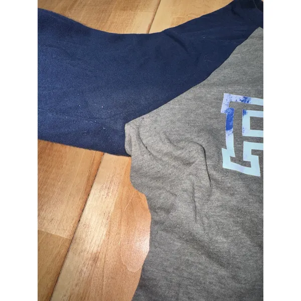 PINK Victoria's Secret Gray‎ Navy Raglan Sleeve Graphic T Shirt Womens Medium - Image 4
