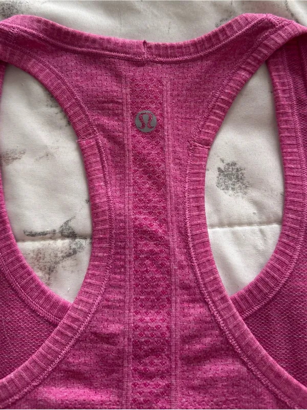 Lululemon Swiftly Tech Raceback Pink Performance Tank Top, size 4 athletic gym - Image 14