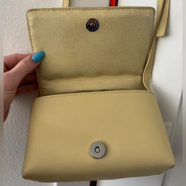 NWT Crossbody - Image 3