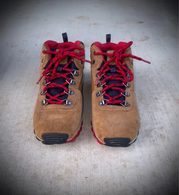 Columbia Women’s Newton Ridge Suede Boots Sz 6 - Image 8