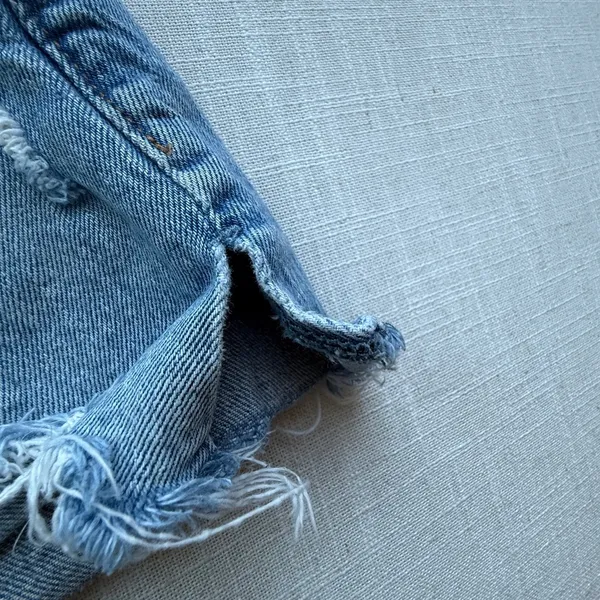 Abercrombie High Rise Mom Short - Image 3