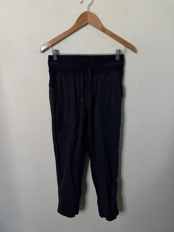 Lululemon Dance Studio Crop *25" Black Womens Size 4 - Image 2
