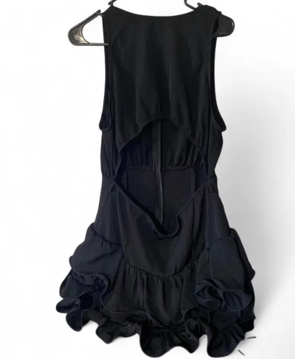 Pretty little thing Black ruffled open stomach mini dress - Image 2