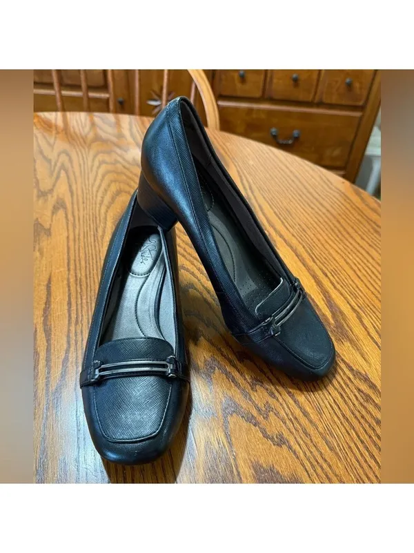 Life Stride Soft System Black Heeled Loafers With Horse Bit 9W - Image 9