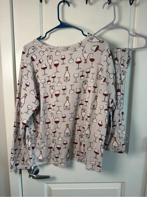 Women's Wine Glass Print Long Sleeve Pajama Set - Cream/Red - Image 5
