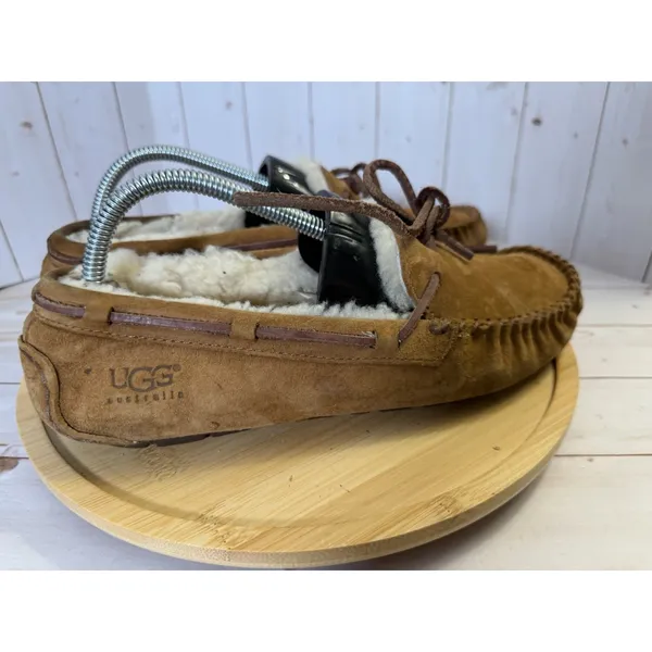 UGG Dakota Women's US 8 Moccasin Slipper Shoe Chestnut Shearling Lined - Image 6
