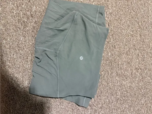 Lululemon Super High Rise Align Short Grey Sage Shorts - Image 2