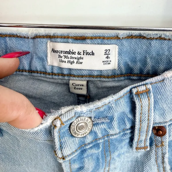 Abercrombie & Fitch Jeans Women 27/4R Lt Wash Curve Love 90s Straight Split‎ Hem - Image 4