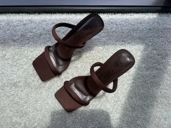 Brown Satin Heels Size 7 - Image 4