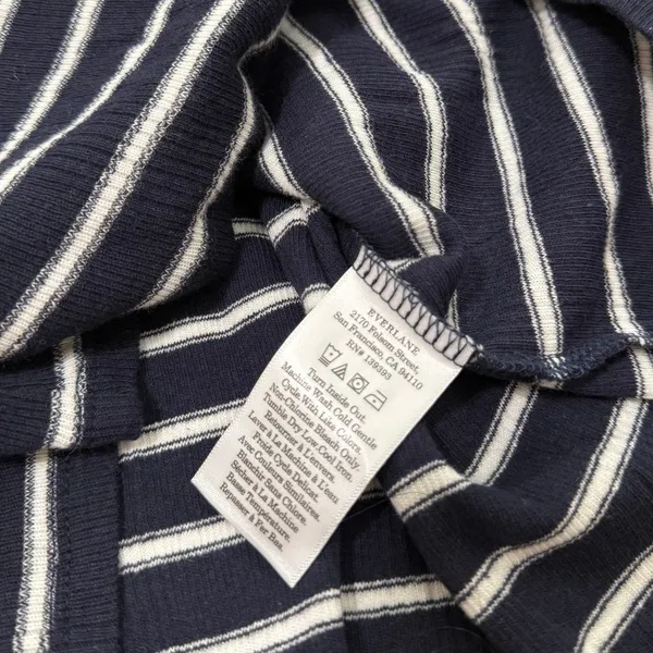 Everlane The Vintage Rib Cardigan in Navy/bone size XS - Image 4