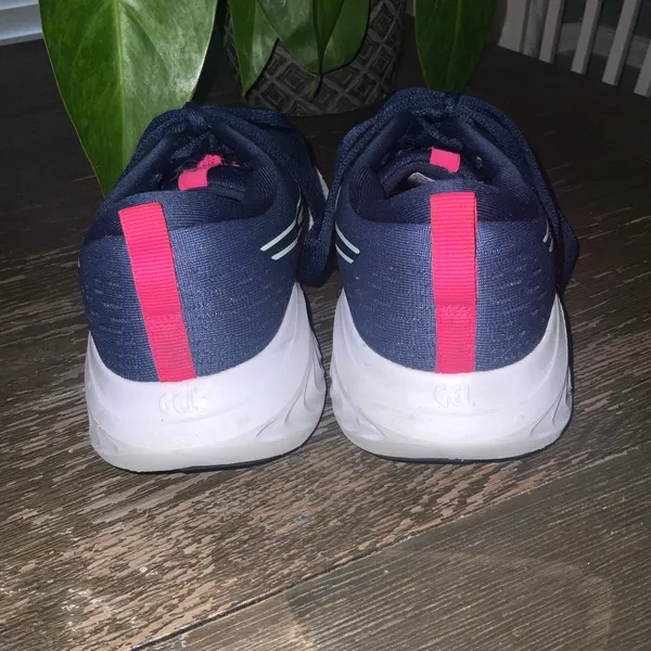 Asics Women's Navy and Pink Gel Excite 10 Size 8 - Image 5