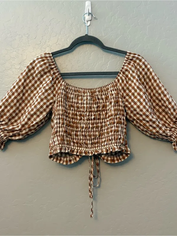 Indigo Rising brown white gingham plaid tie front ruffled crop top medium - Image 13