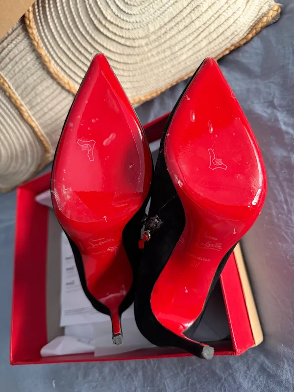 Red Bottoms - Image 8