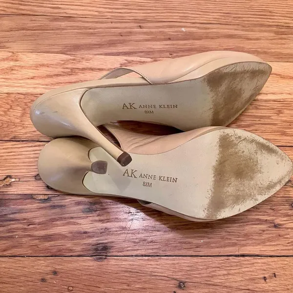 Anne Klein AKNARA Beige Leather Pointed Toe Slingback Kitten Heels Size 8.5M - Image 11