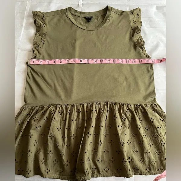 Ann Taylor‎ Olive Eyelet Peplum Ruffle-Sleeve Top - Image 4