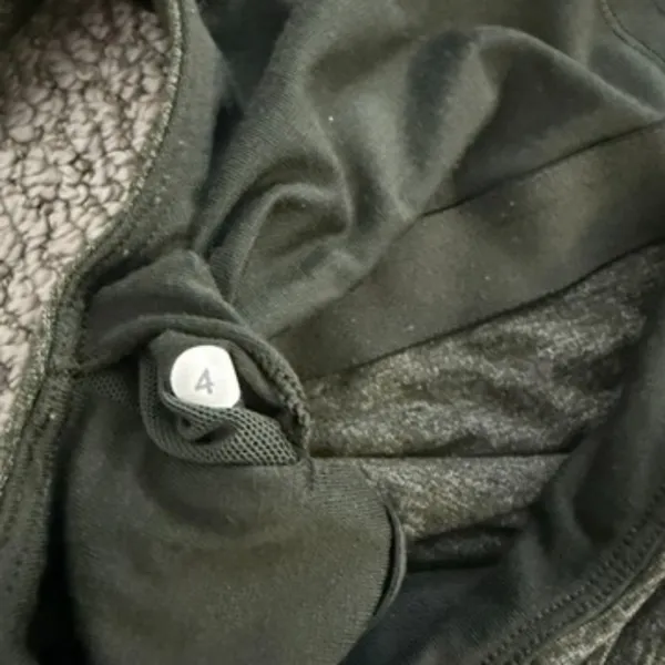 Lululemon Athletica Womens Tank Bulit In Bra Size 4 Like New Heather Green - Image 8