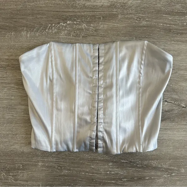 Forever 21 Strapless Corset Crop Top - Image 3
